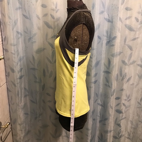 Jazzercise Athletic Top with built-in shelf bra - Picture 6 of 10